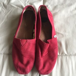 Red TOMS